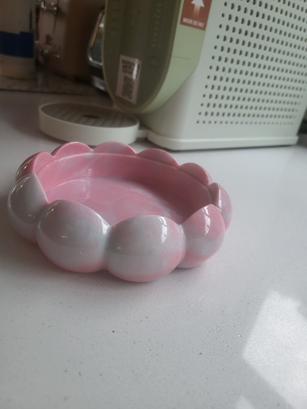 Bubblegum Pink & Baby Blue Marbled Resin Trinket Dish – Scalloped Bubble Rim Jewellery Holder